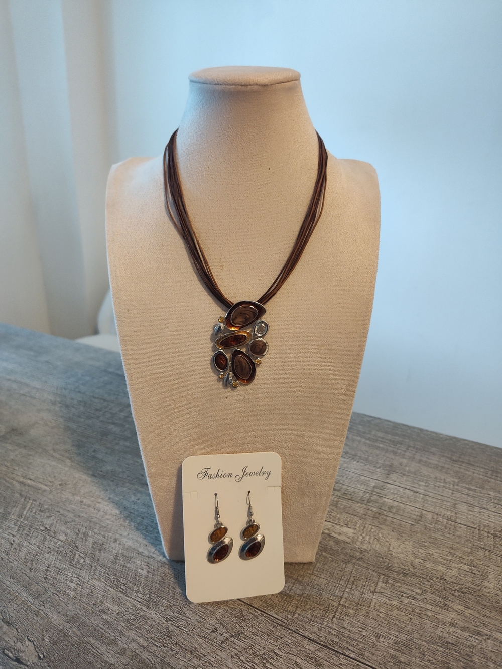 Fashion Jewelry Brown Multi-Stone Pendant Necklace and Earring Set